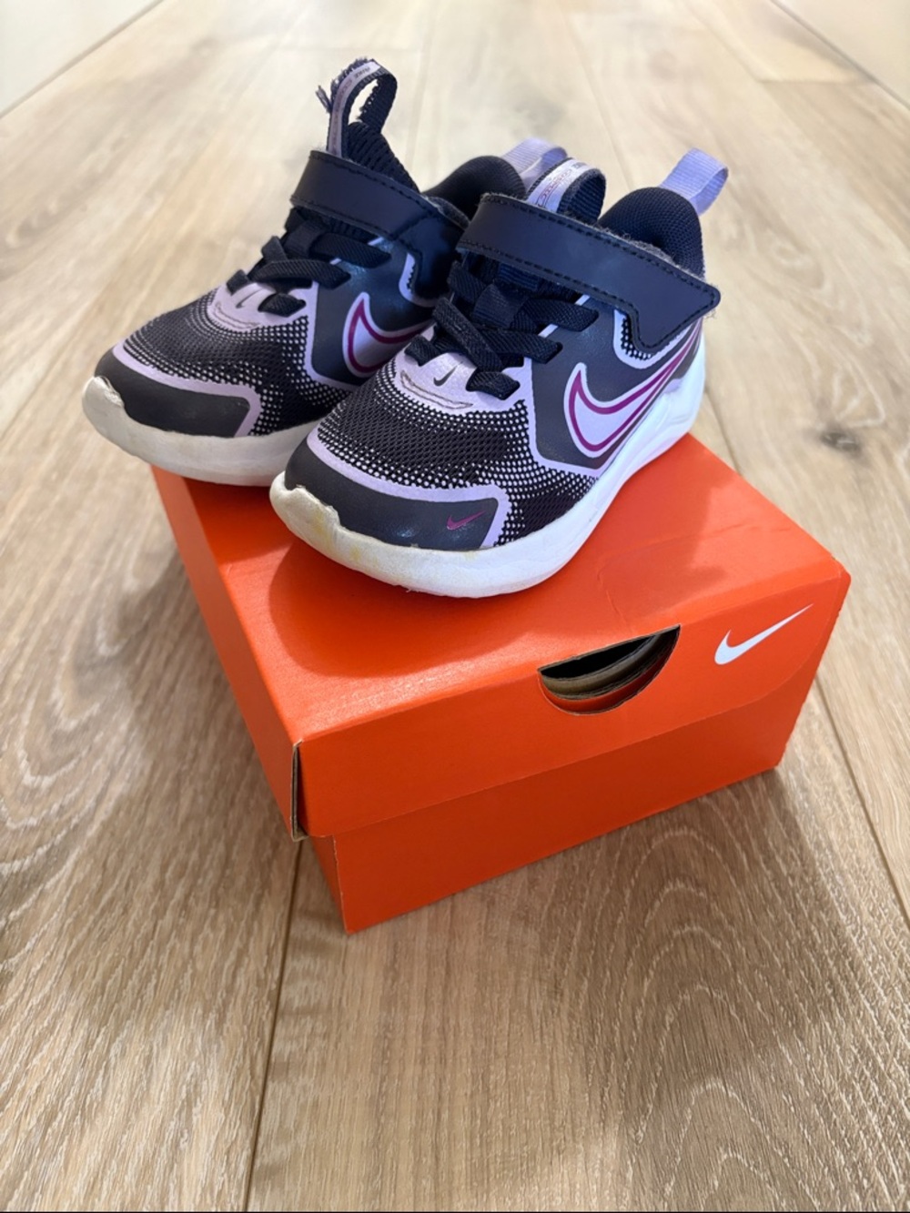 Nike cosmic runners - toddler size 7